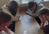 Math & English Challenge – Nauka Języka przez Logikę