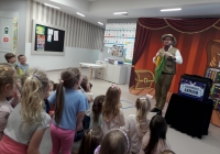 Pokaz iluzjonisty w przedszkolu